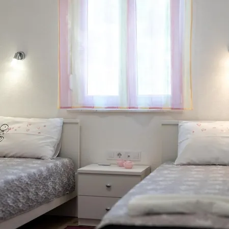 Gagula With Jacuzzi Trogir