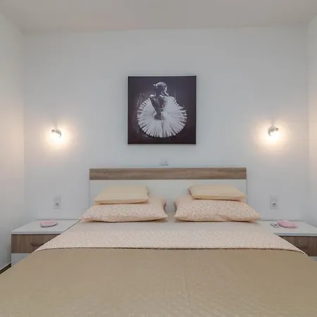 Apartament Gagula With Jacuzzi Trogir