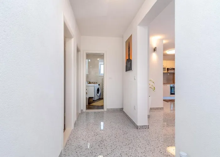 Gagula With Jacuzzi טרוגיר