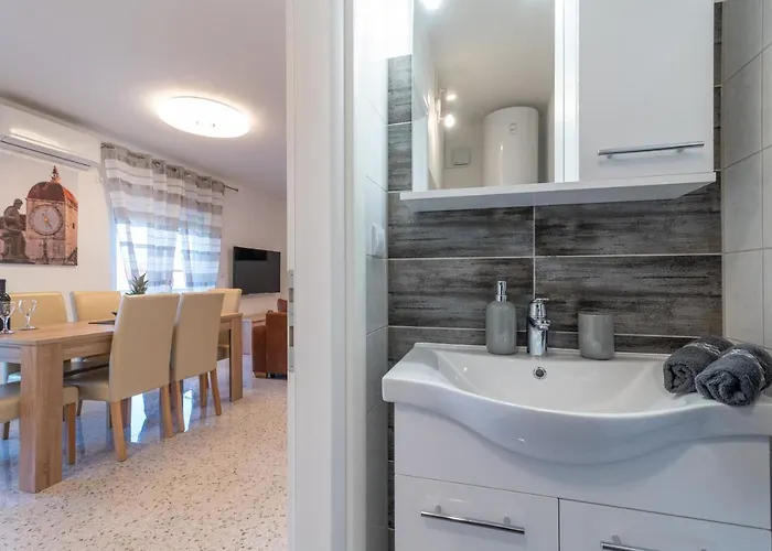 Gagula With Jacuzzi טרוגיר