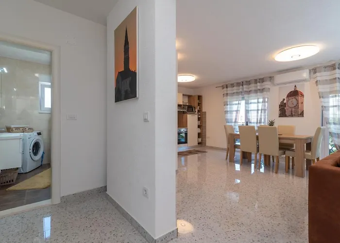 Apartament Gagula With Jacuzzi *