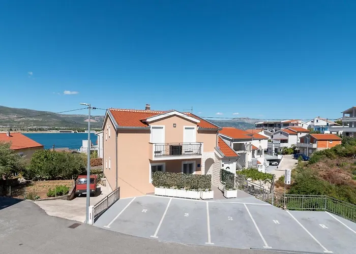 Gagula With Jacuzzi Apartament