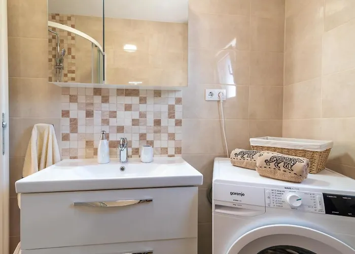 Apartament Gagula With Jacuzzi Trogir