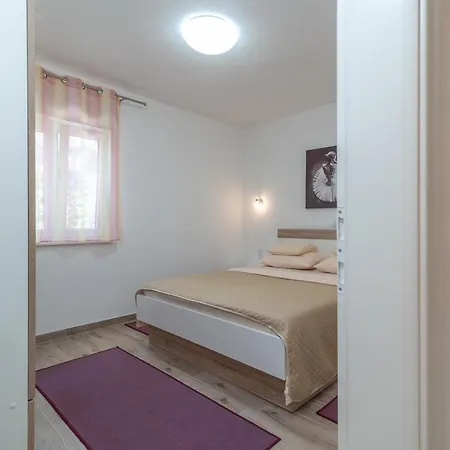 Appartement Gagula With Jacuzzi Trogir